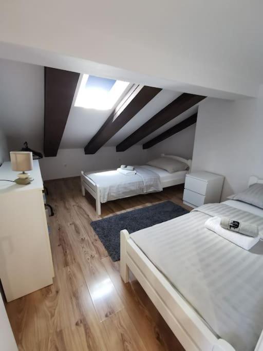 Loft Apartment Pula Luaran gambar