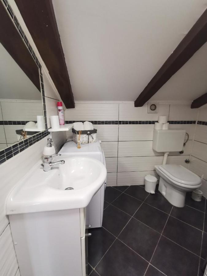 Loft Apartment Pula Luaran gambar